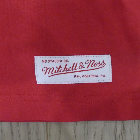 Toronto Blue Jays Mitchell & Ness Vintage Red Medium Tank Top - Picture 2 of 5